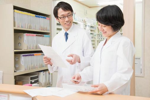 調剤補助及び事務